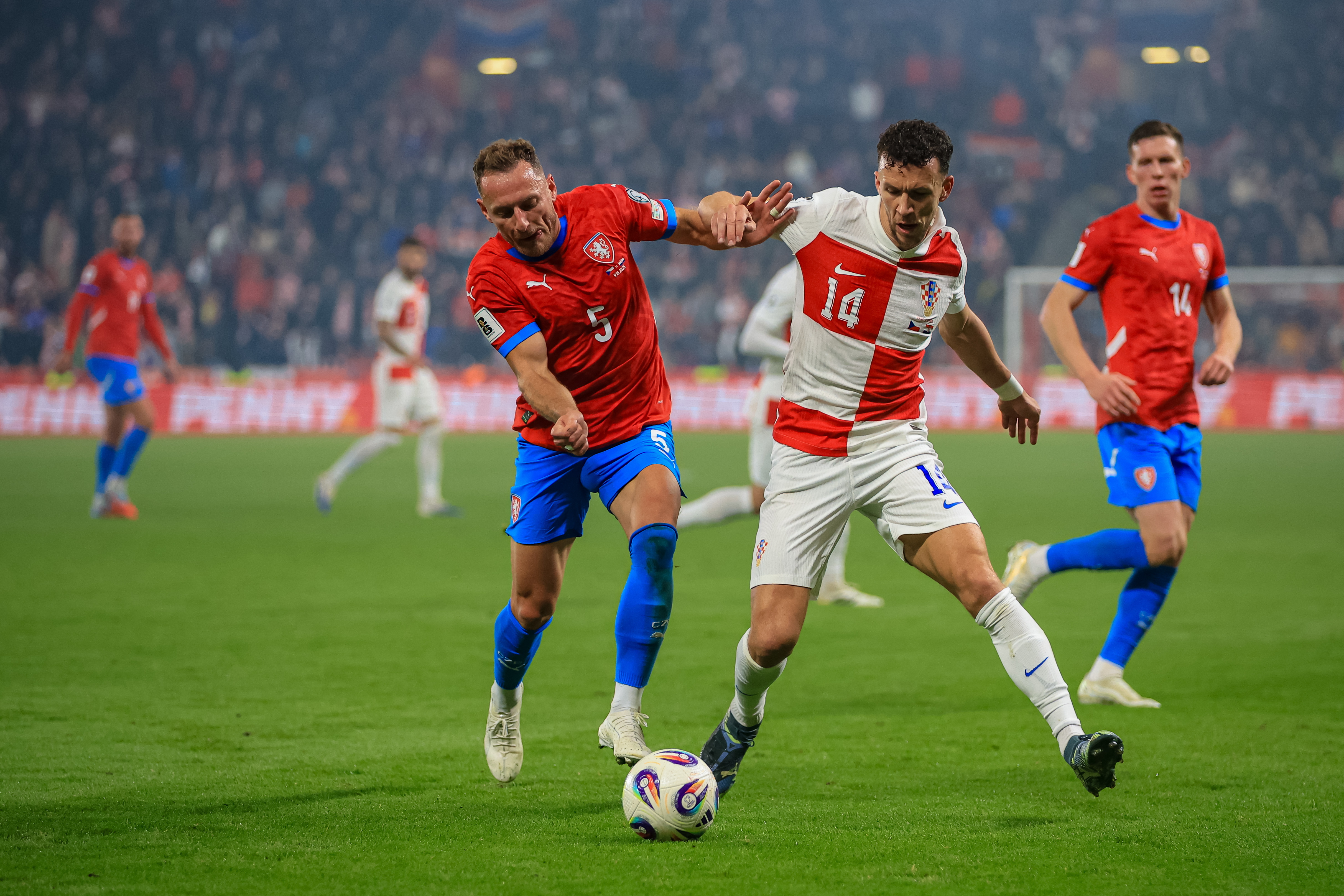 AG官方-克罗地亚队小组出线，备战淘汰赛