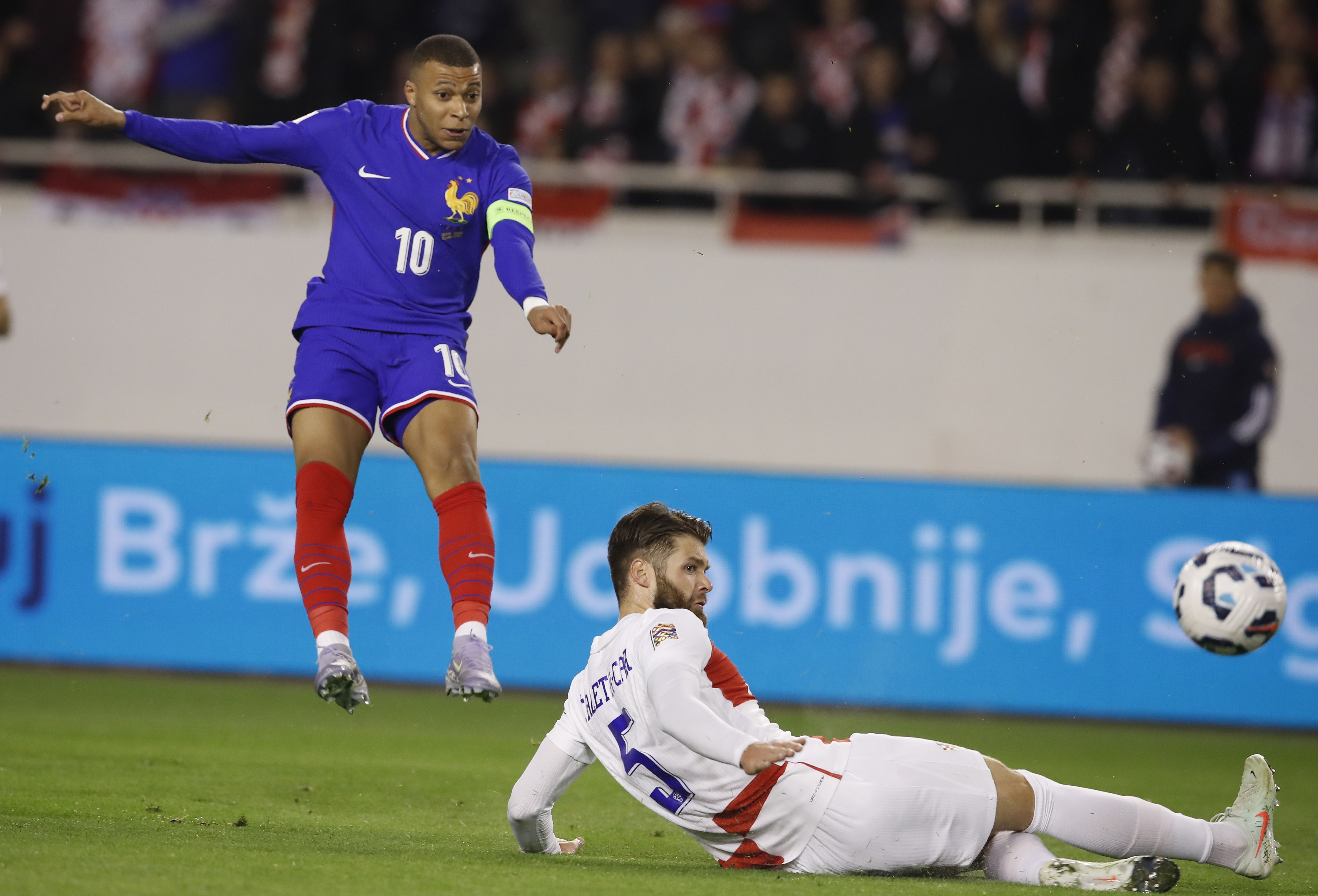 AG官网-法国队惜败瑞典，遗憾无缘欧国联半决赛的简单介绍