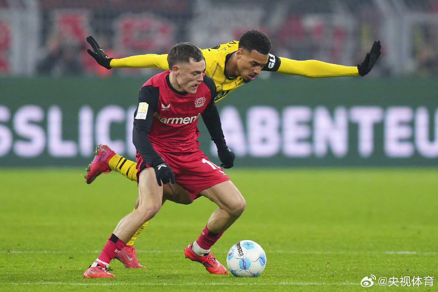 AG亚游-包含多特蒙德客场战胜斯图加特，积分持续攀升的词条