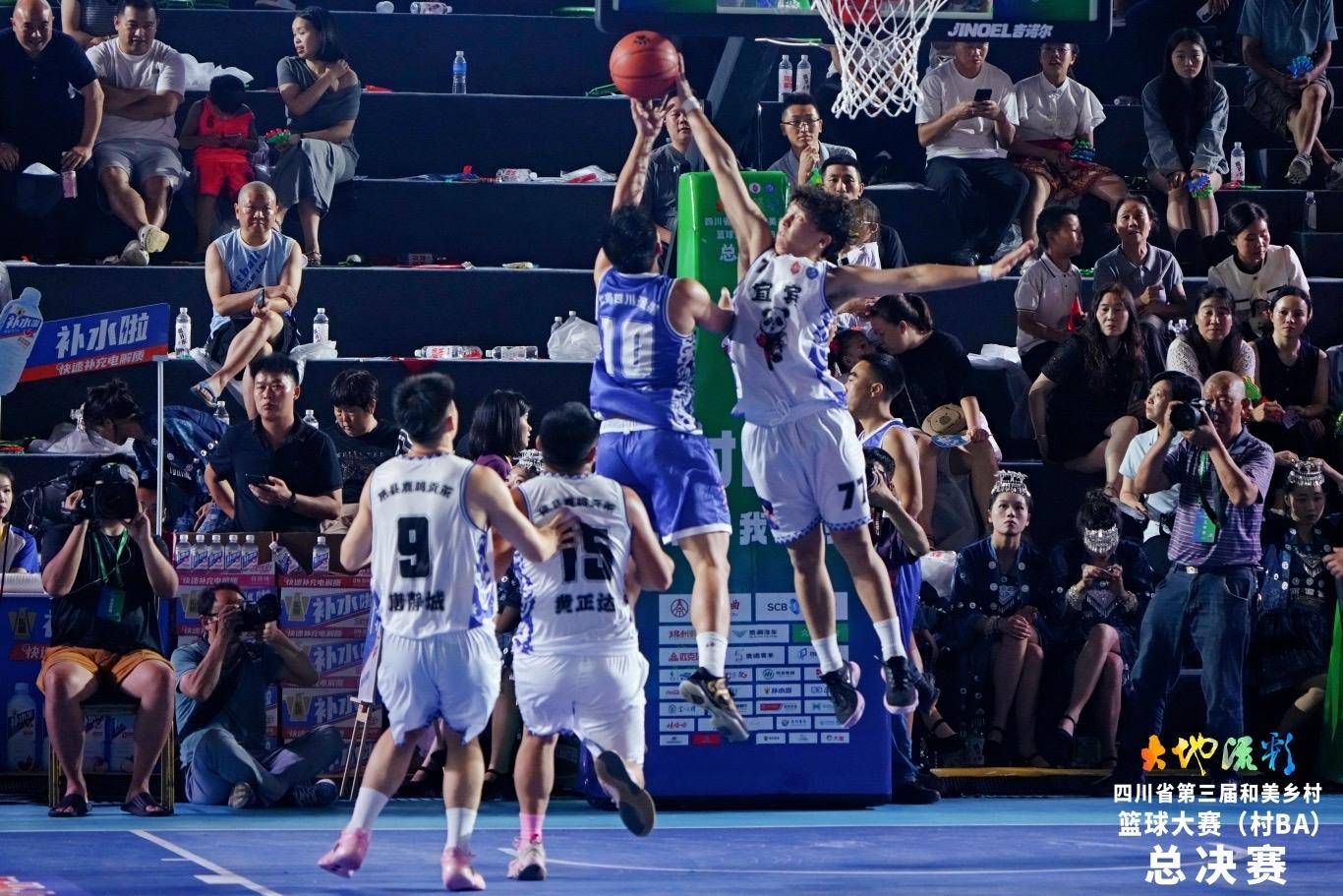 AG亚游-篮球场上的豪门对决吸引了全国观众的关注